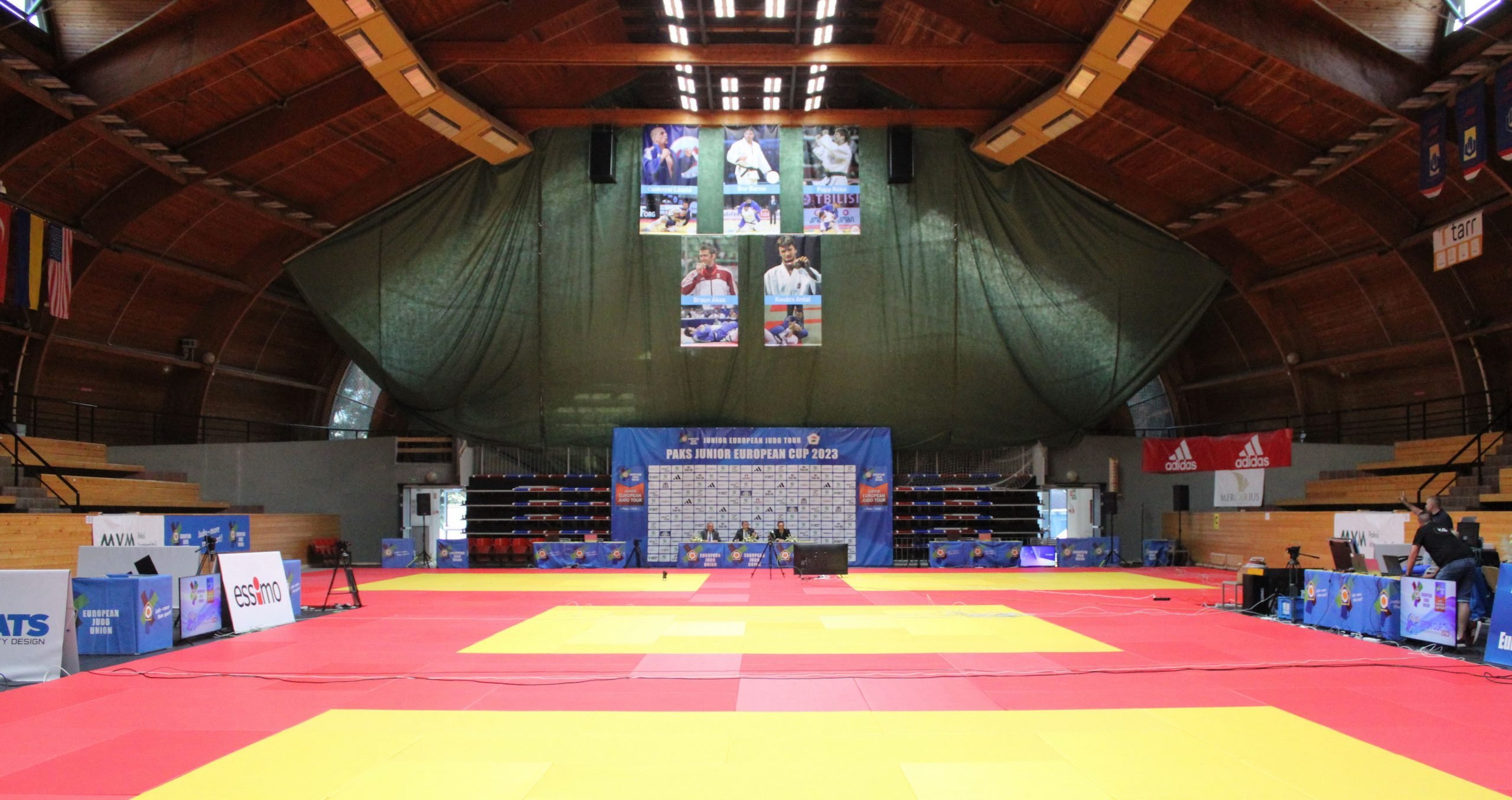 HOME OF CHAMPIONS HOSTS JUNIORS